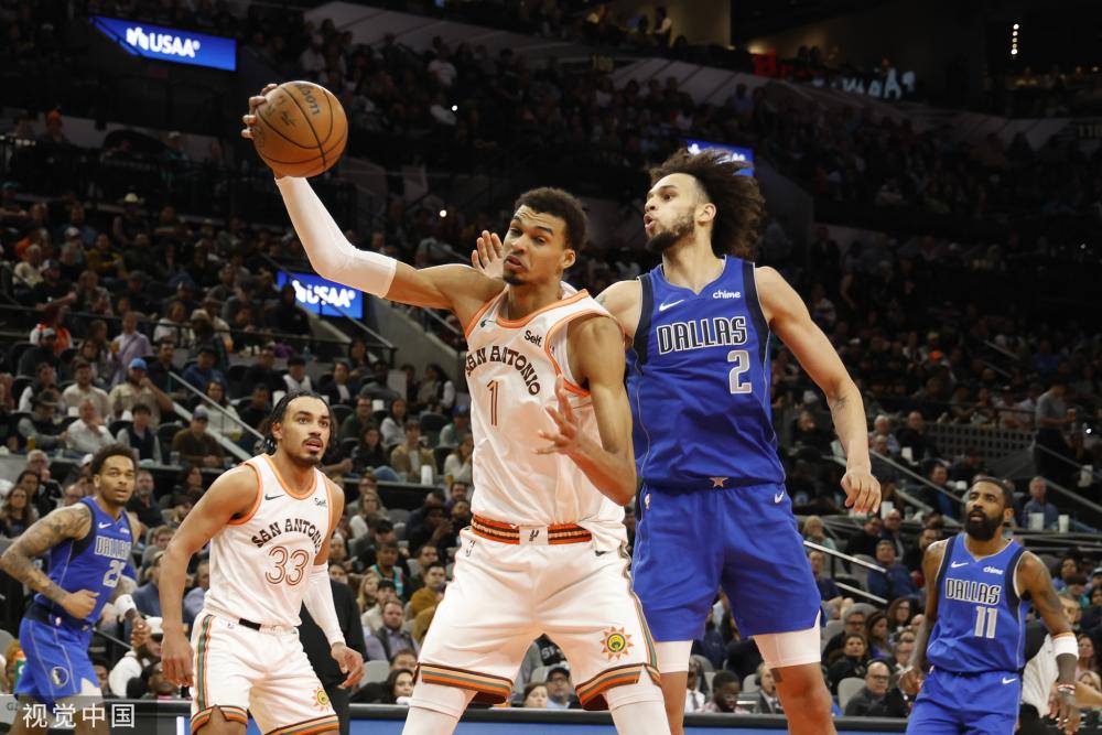 而中国男足 而中国男足